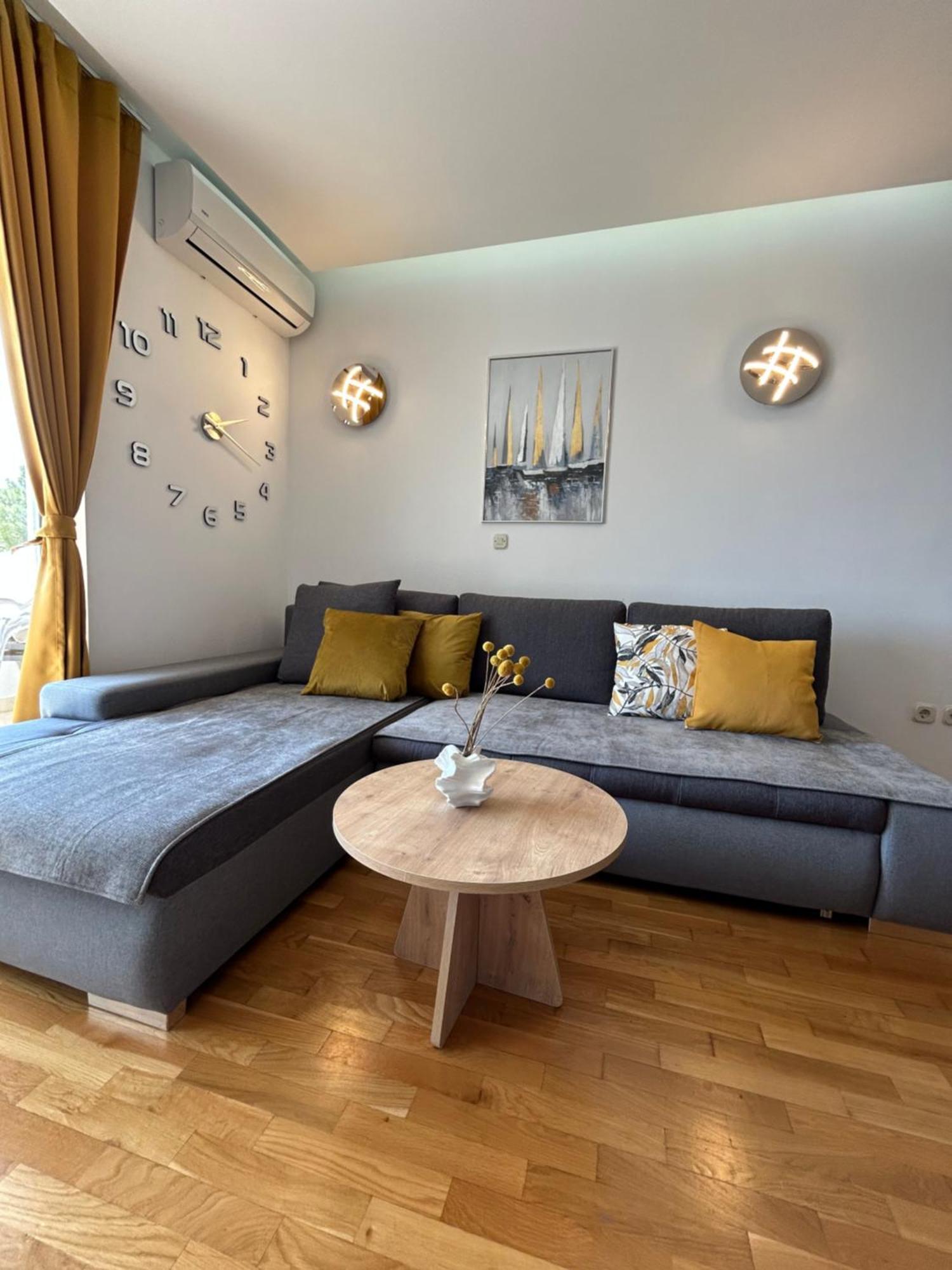 Seayou Apartment Baška Voda Buitenkant foto